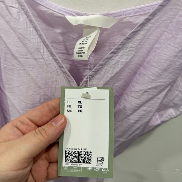 H&M Flounce Trimmed Wrap Dress in Lilac XL Low Cut V-Neck Midi - Picture 4 of 6